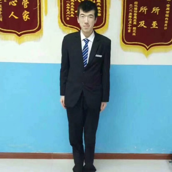 蒙海鹏的照片