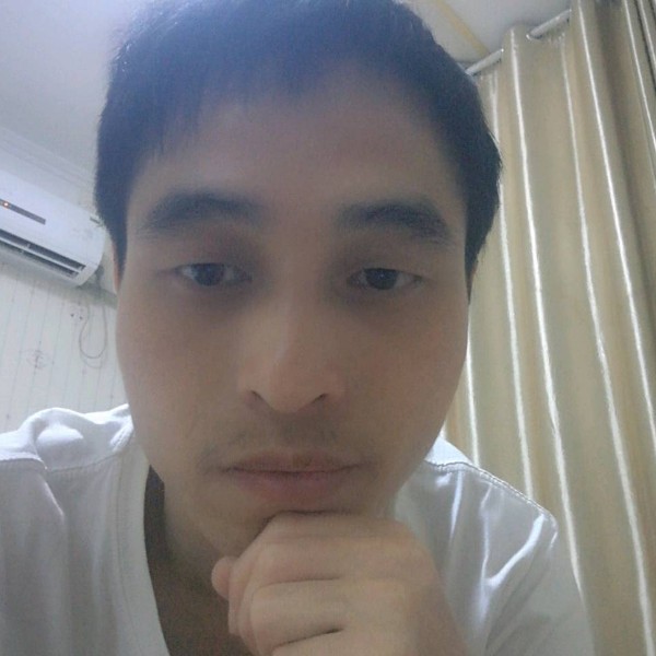 背包邂逅轻松的照片