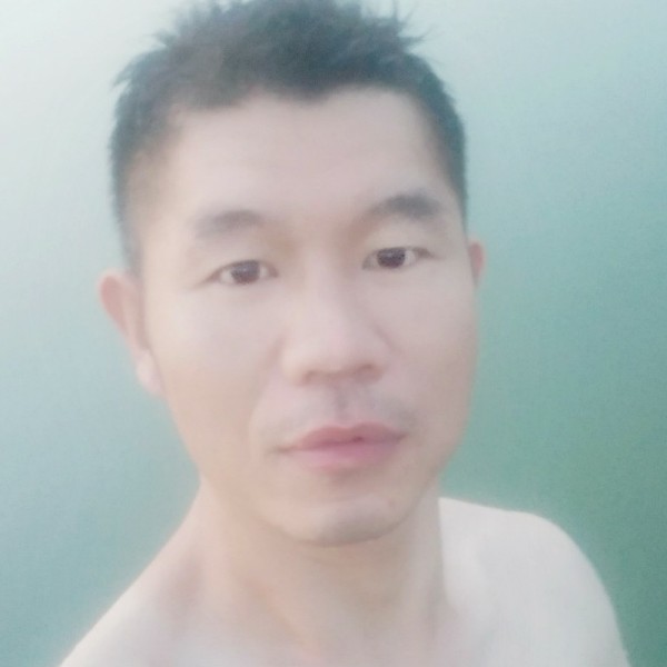 离歌虚拟的照片