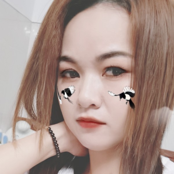 少女的饱满的照片