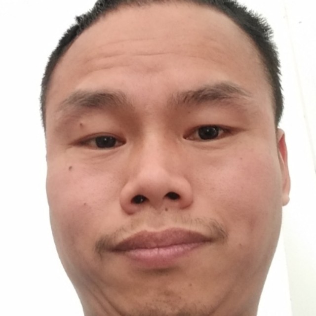漠然停止滑板的照片