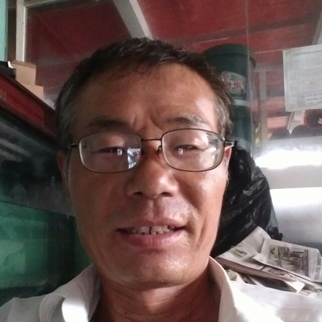 欣慰浅吻锦瑟的照片