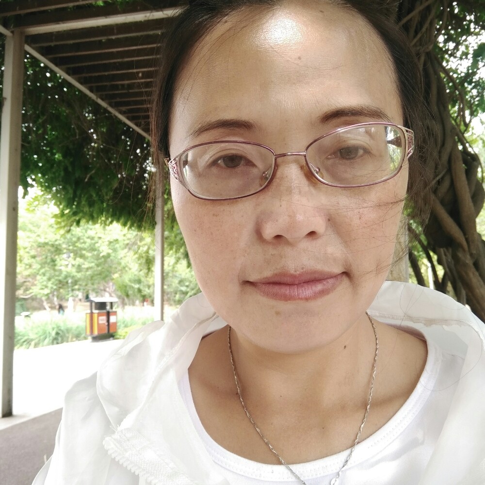 美丽加白开水的照片