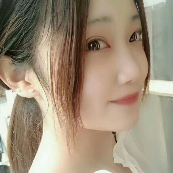 妖娆霓裳的照片