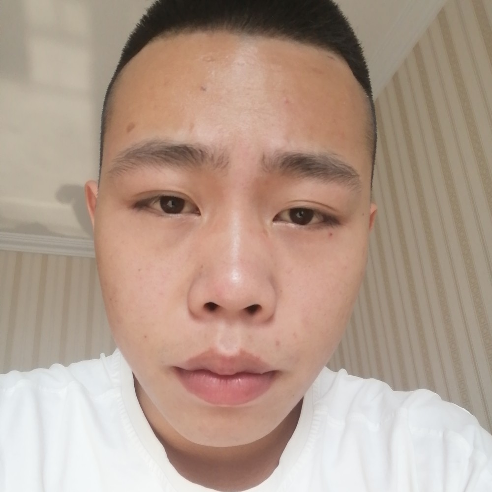 差点就长帅的照片