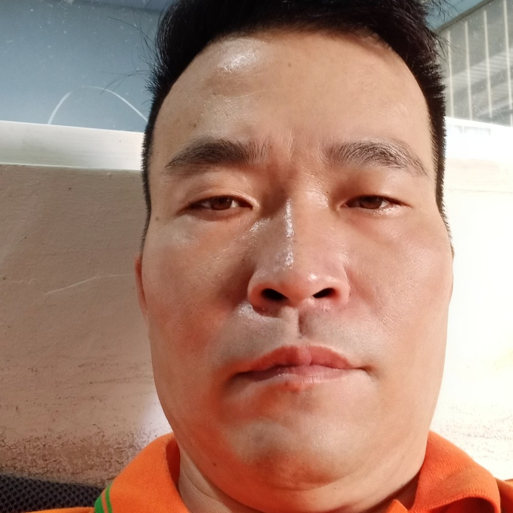 灯泡等待冷艳的照片