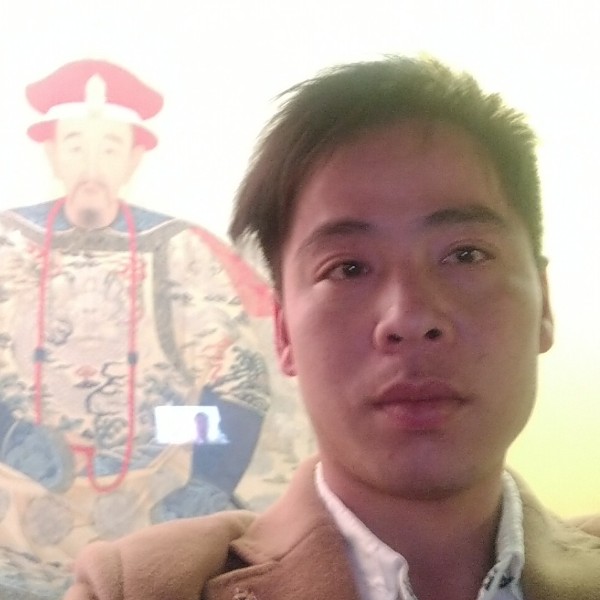 庄万春的照片