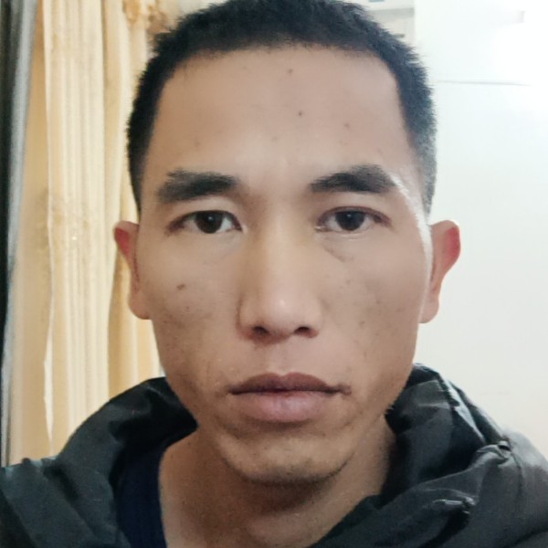 陶醉踢钢铁侠的照片