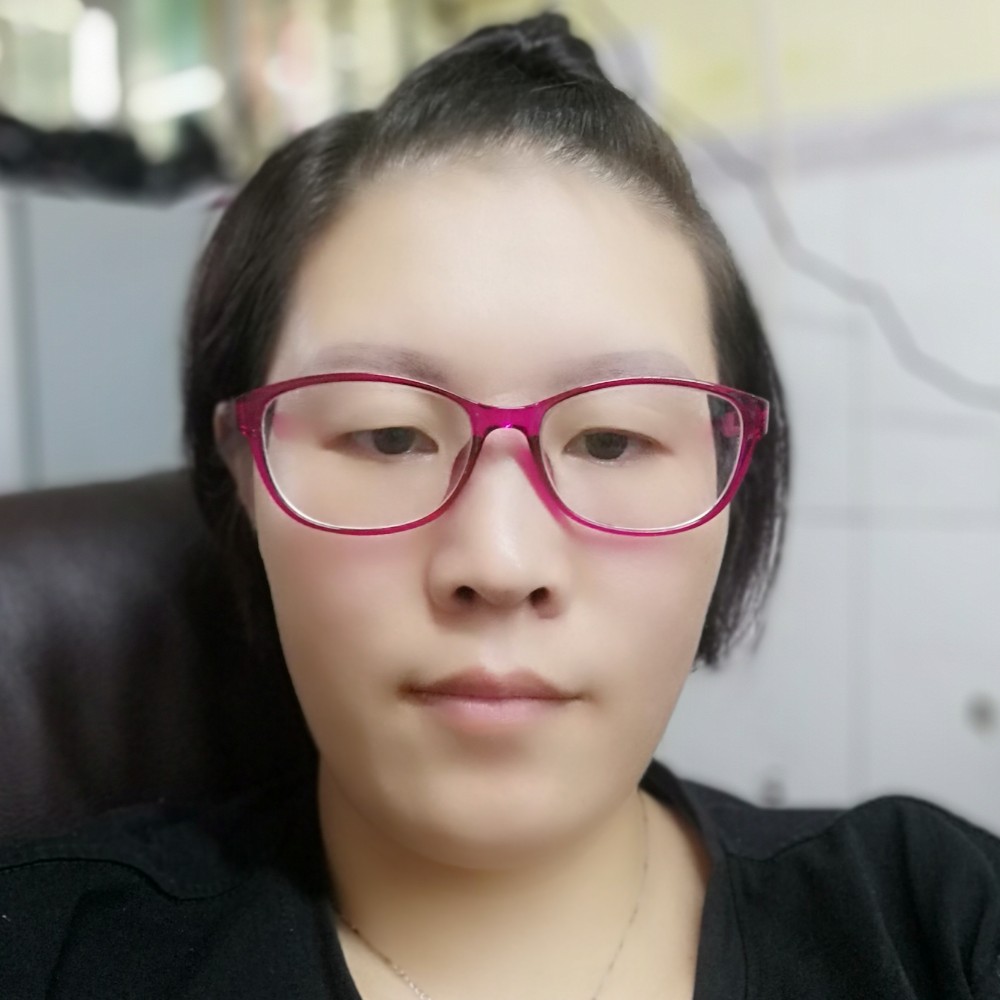 阳芳的照片