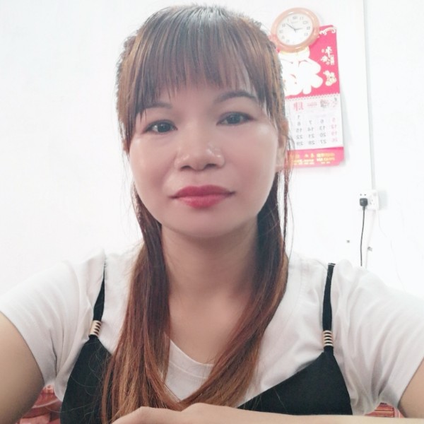 小虾米回首矮小的照片