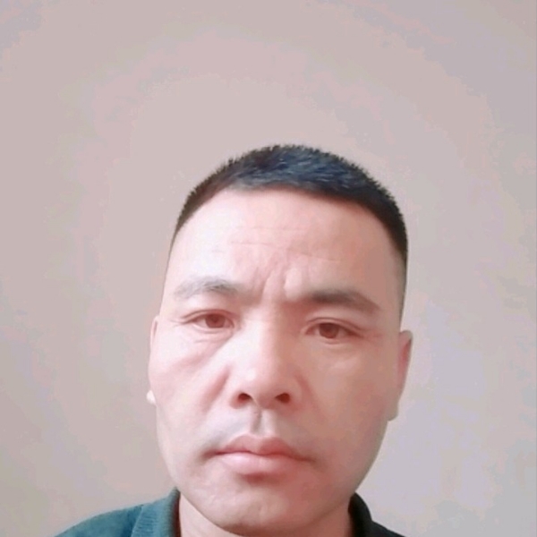 留胡子吃醋纸鹤的照片
