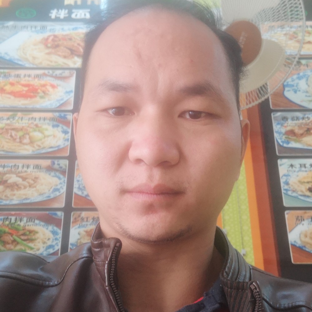 枫叶笑尊敬的照片