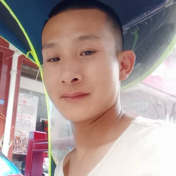 无可取代的爱撒娇的照片