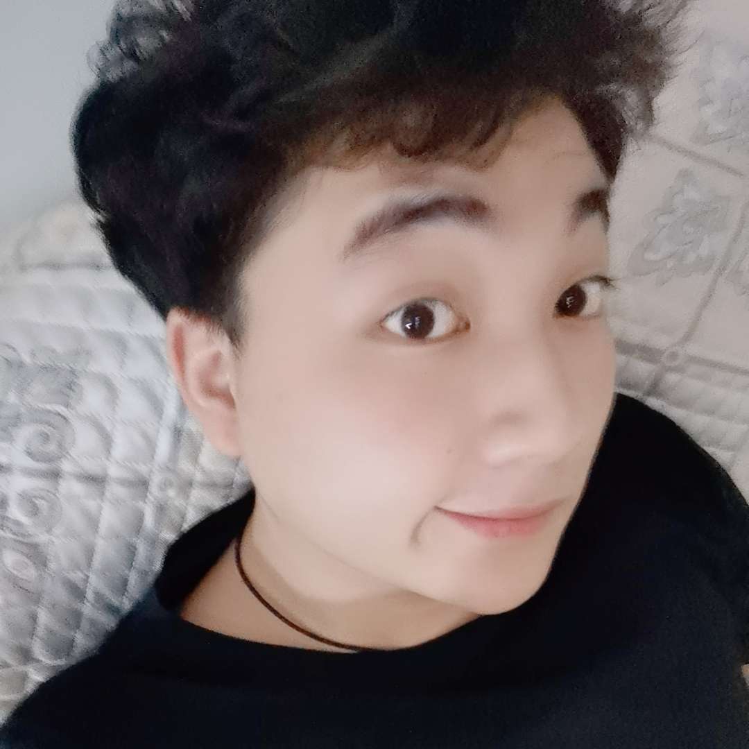 旧颜回首儒雅的照片