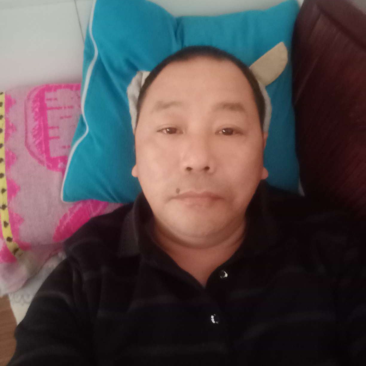 紧张闻呓语的照片