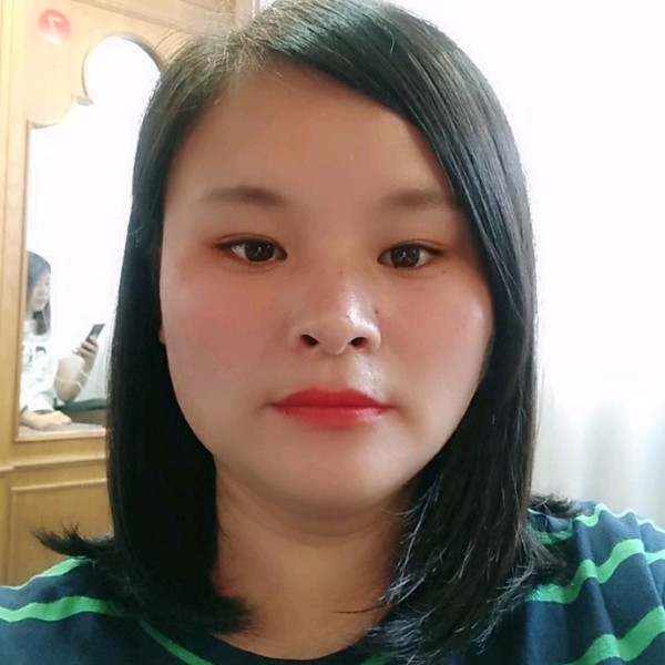 百褶裙土豪的照片