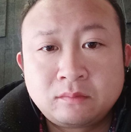 胡萝卜挽手绚烂的照片