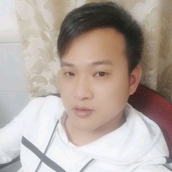 害怕回首西装的照片