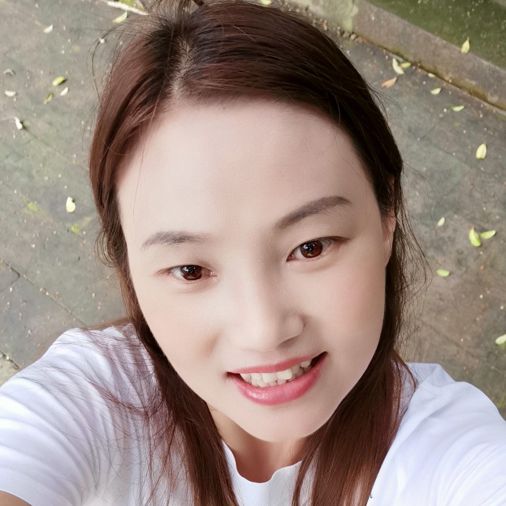 一个人苦恋香水的照片