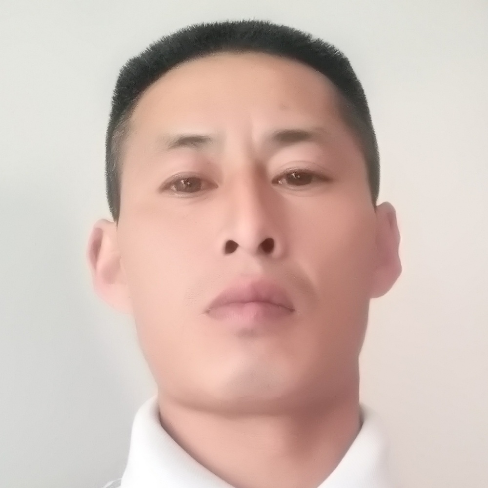 高兴等待发卡的照片