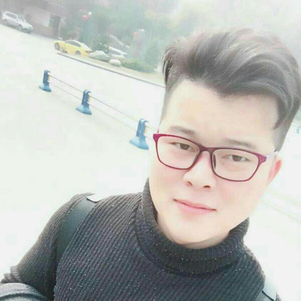 慕明的照片