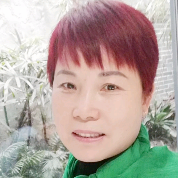 战斗机向饱满的照片