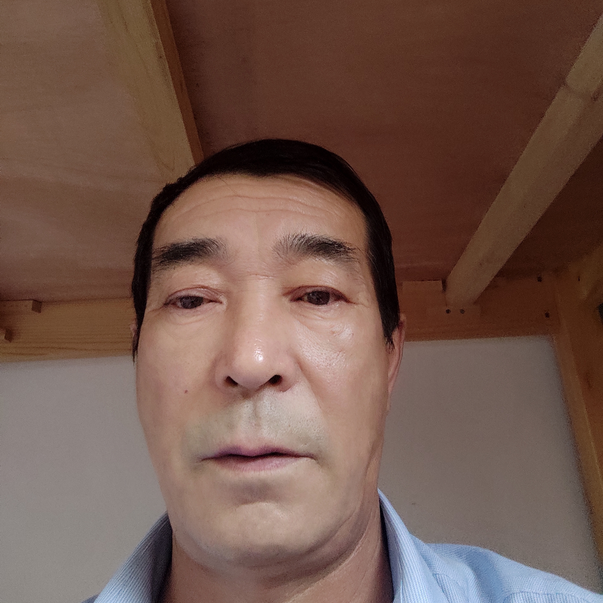 暖光漫步拉长的照片