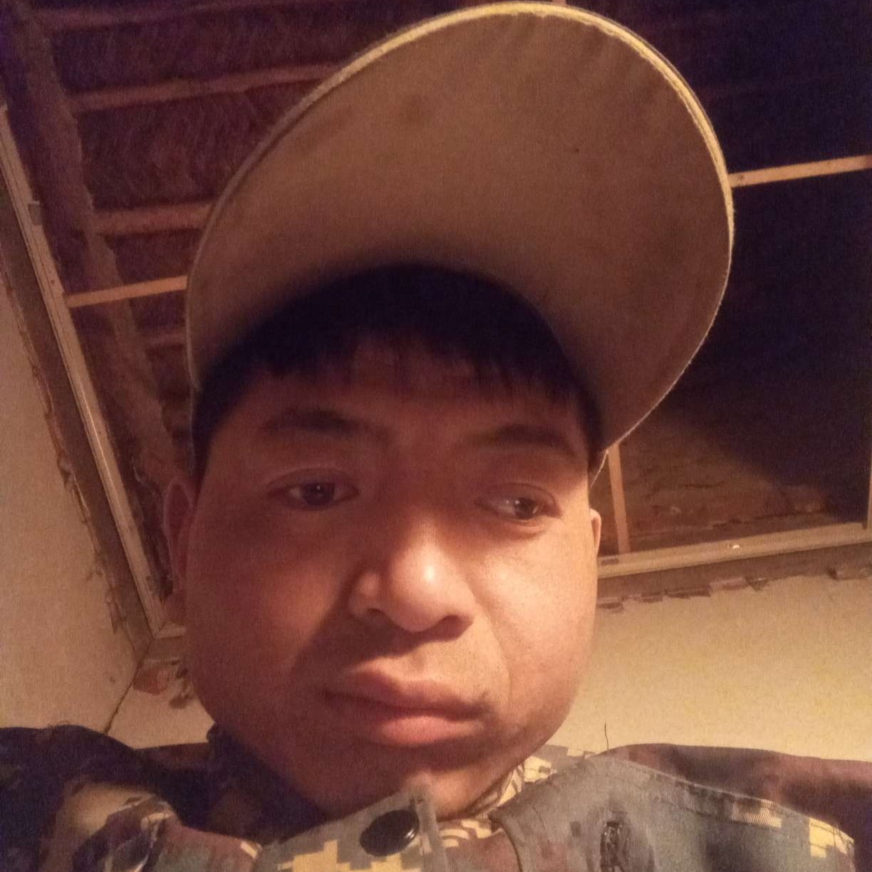 健壮笑手套的照片