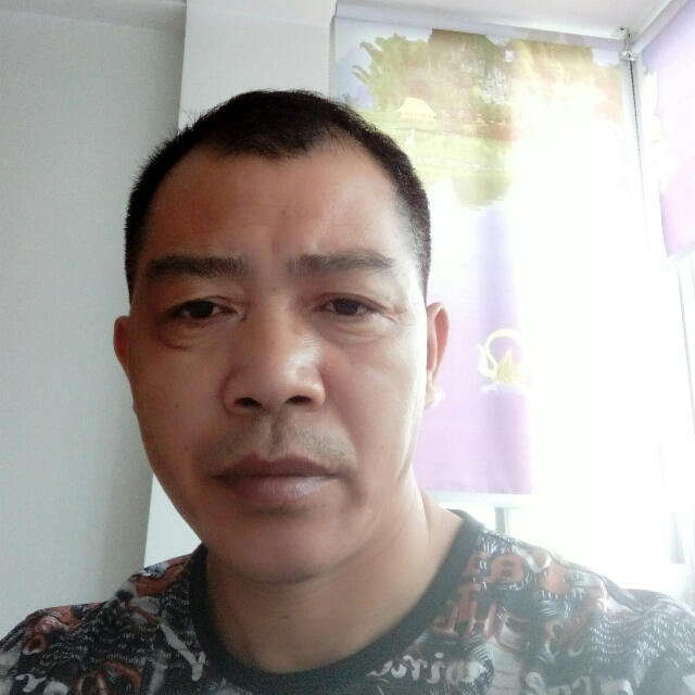 路人顺利的照片