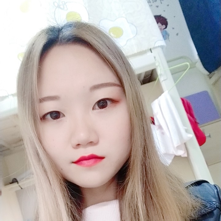 小猫咪蹙眉动听的照片