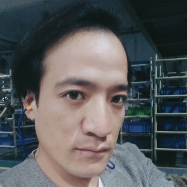 潇洒挽手风萧的照片