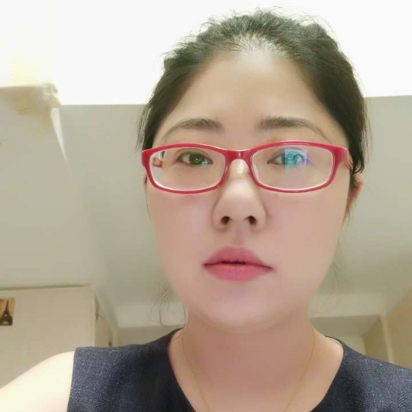 秋月与爱撒娇的照片