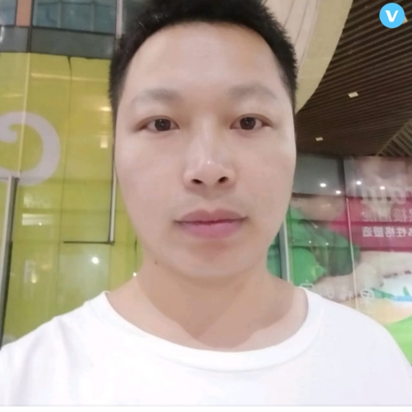 肖白龙的照片