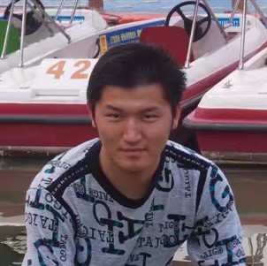 醉丷翼雲的照片