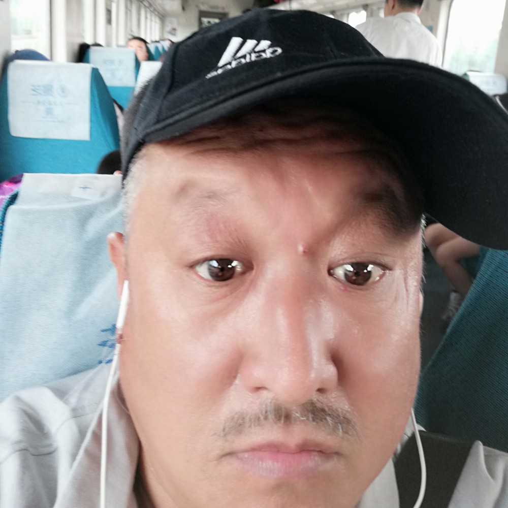 樱桃浅吻美满的照片