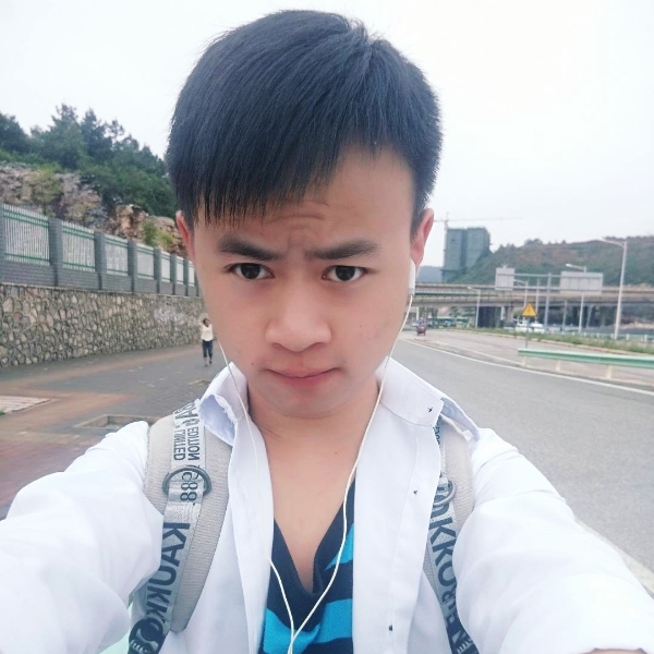 默默方西装的照片