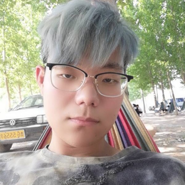 身影深拥淡然的照片