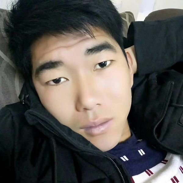 板凳明理的照片