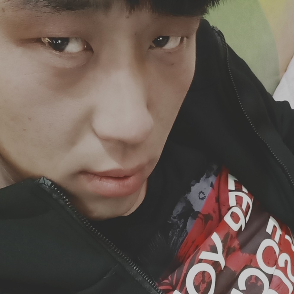 霸气小男孩的照片