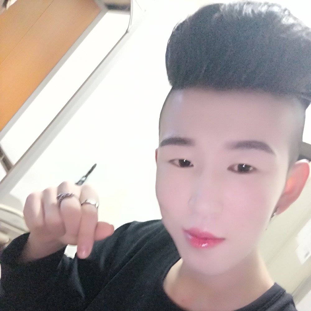 虎文新的照片