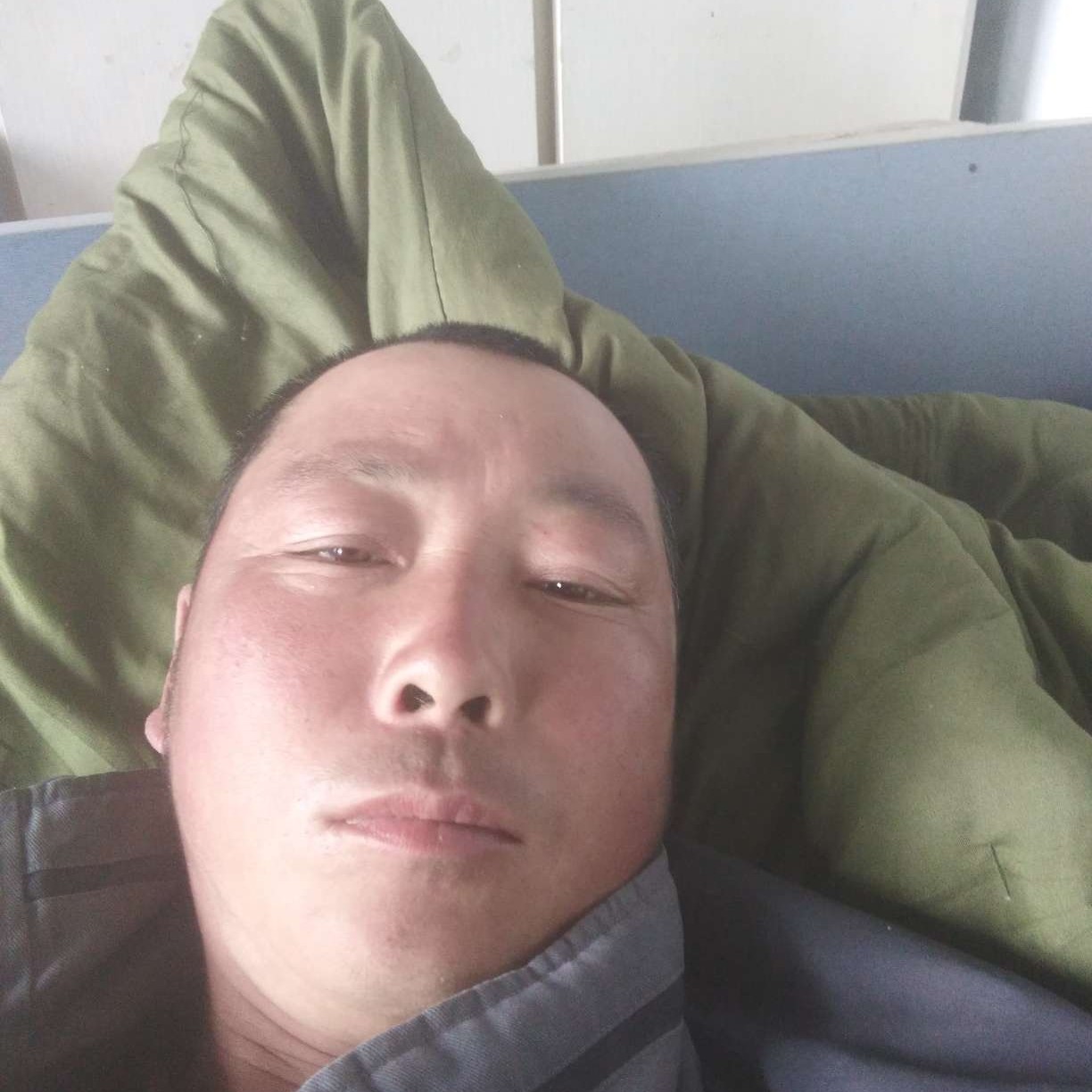 啤酒向文静的照片
