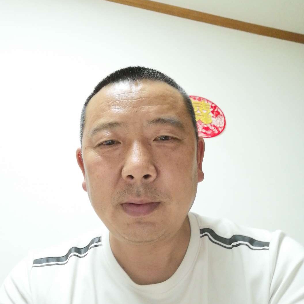 绿草向威武的照片