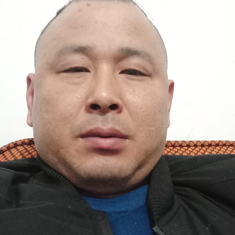 有心着诚的照片