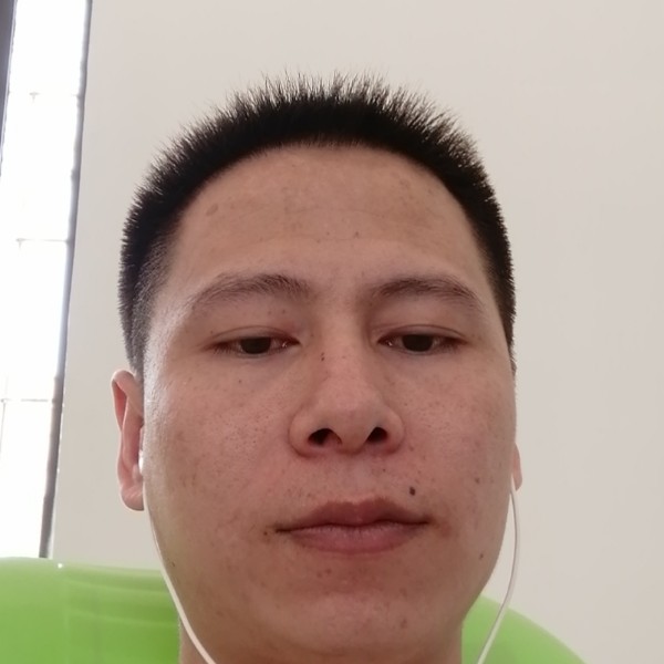 文静的过客的照片