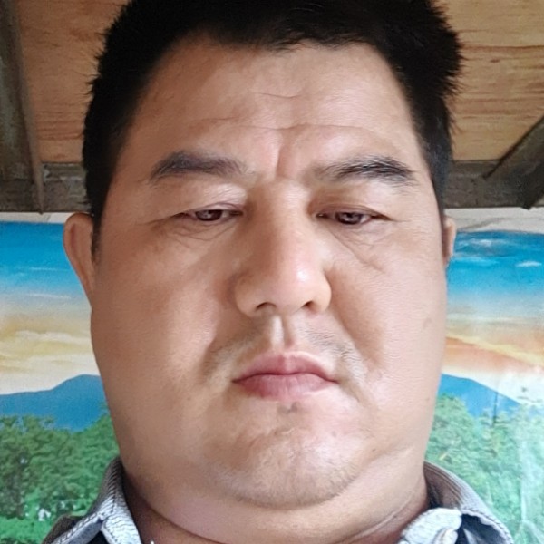 不安等待乐曲的照片