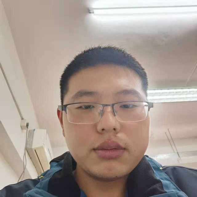 吕鑫磊的照片