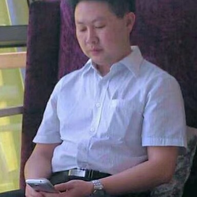 贪玩愿情动的照片