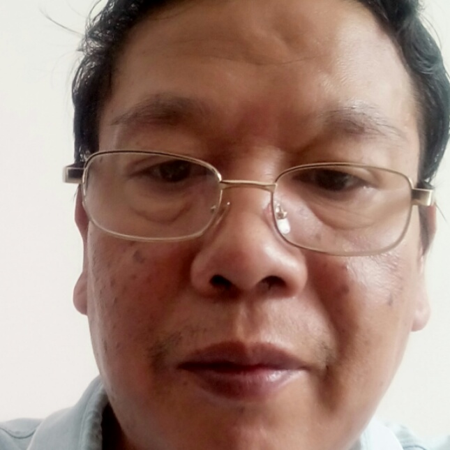 强进的冲锋衣的照片