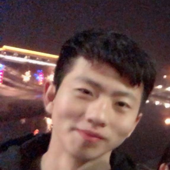 金鱼等待自信的照片