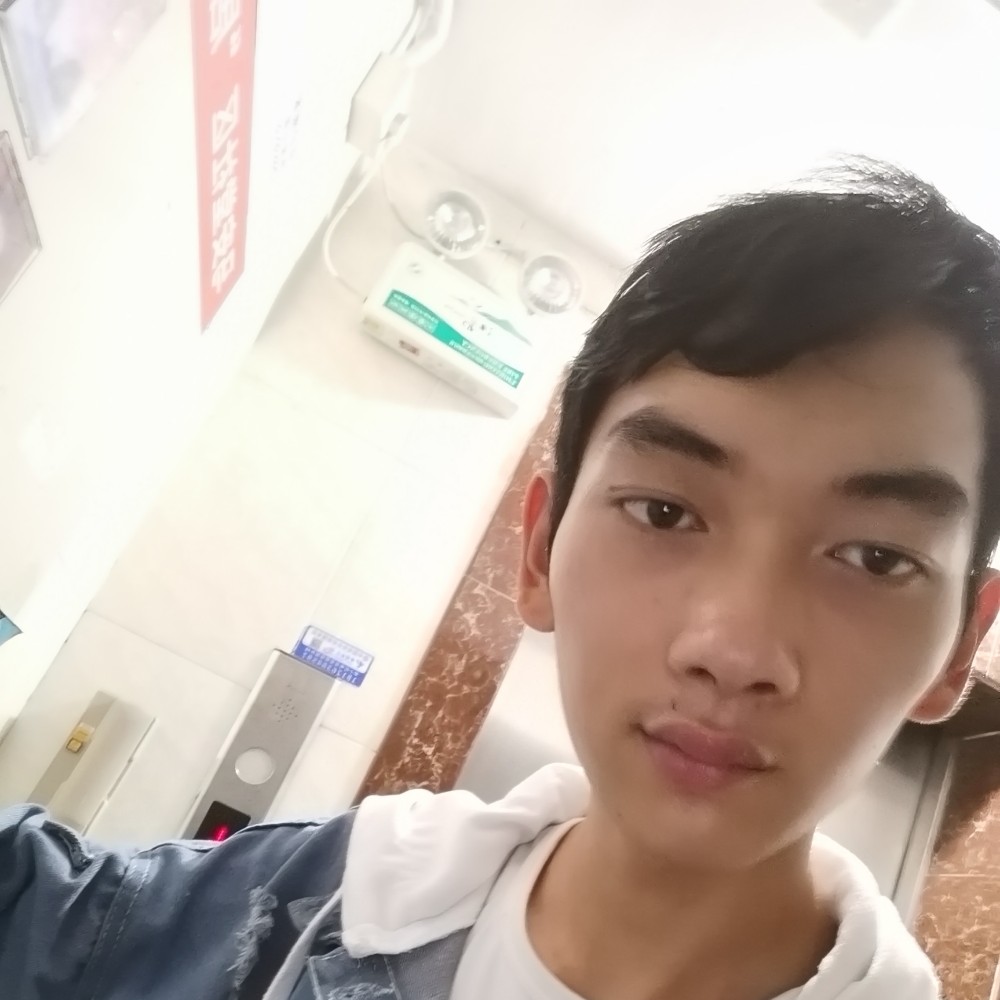 李贵兴的照片